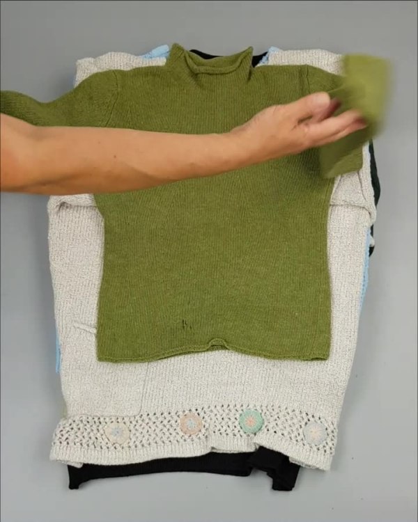 Фотография  313 - Джемпер муж+жен экстра#15 кг , Лот№2612 оптом в Петропавловске-Камчатском и Камчатском крае