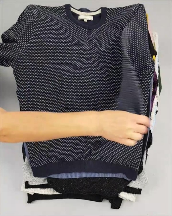 Фотография  733 - Джемпер муж+жен экстра#15 кг , Лот№2612 оптом в Петропавловске-Камчатском и Камчатском крае