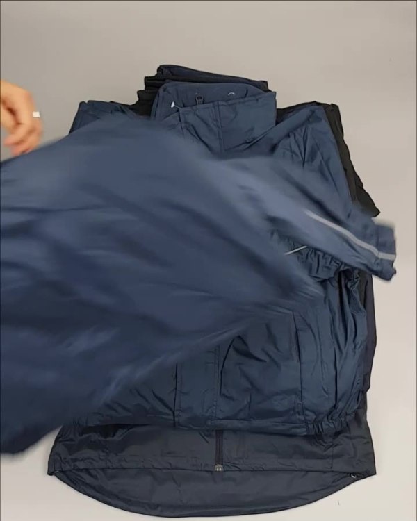 Фотография  385 - Куртки СПОРТ СТОК дети#10 кг , Лот№ 2641 оптом в Петропавловске-Камчатском и Камчатском крае