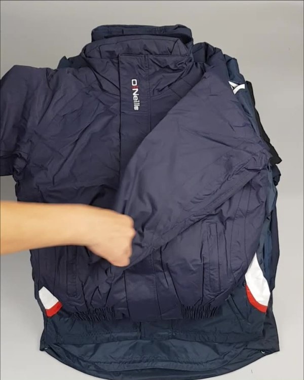 Фотография  402 - Куртки СПОРТ СТОК дети#10 кг , Лот№ 2641 оптом в Петропавловске-Камчатском и Камчатском крае