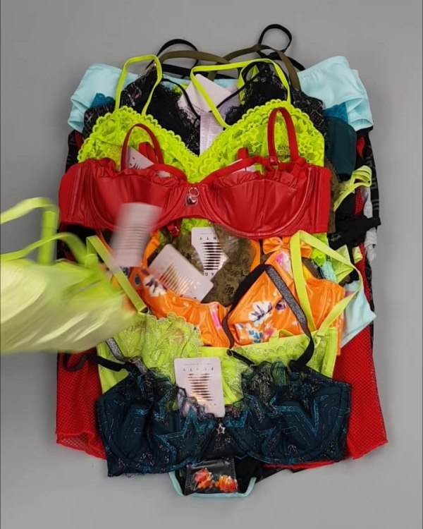 Фотография  513 - Нижнее белье Savage, 57 шт, ЛОТ №4043 оптом в Петропавловске-Камчатском и Камчатском крае