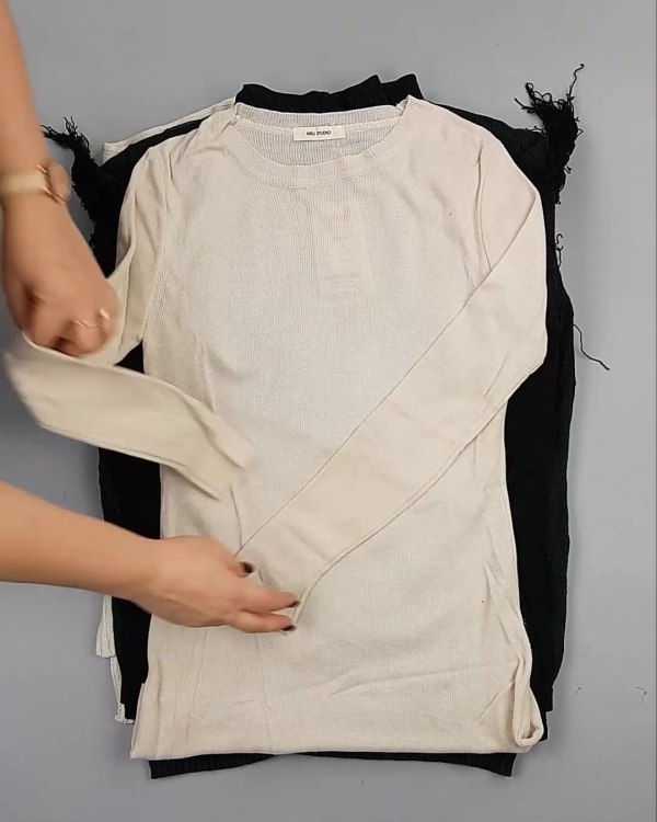 Фотография  872 - Джемпера Корея#20 шт, ЛОТ №5055 оптом в Петропавловске-Камчатском и Камчатском крае