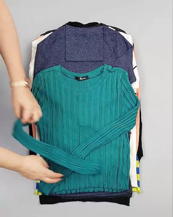 Фотография  576 - Джемпера легкие Корея#20 шт, ЛОТ №5081 оптом в Петропавловске-Камчатском и Камчатском крае