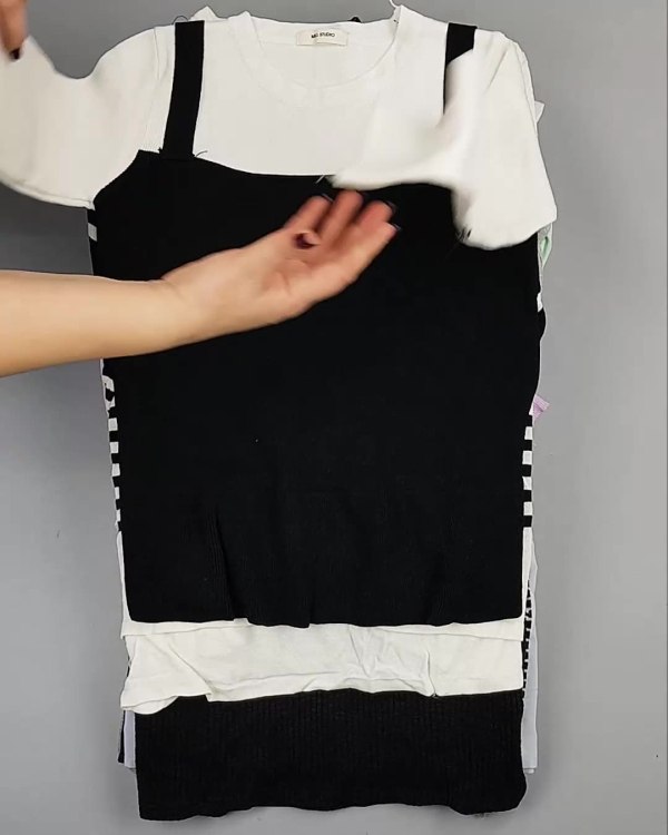 Фотография  488 - Джемпера легкие Корея#20 шт, ЛОТ №5083 оптом в Петропавловске-Камчатском и Камчатском крае