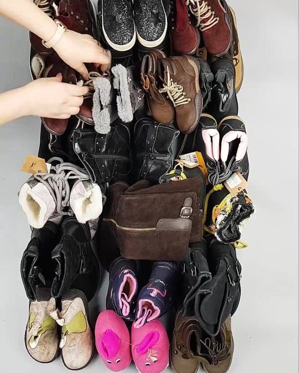 Фотография  690 - Обувь СТОК дети зима#15 кг, ЛОТ №5488 оптом в Петропавловске-Камчатском и Камчатском крае