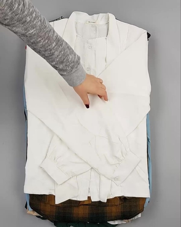 Фотография  569 - Блузки Корея#20 шт, ЛОТ №5622 оптом в Петропавловске-Камчатском и Камчатском крае