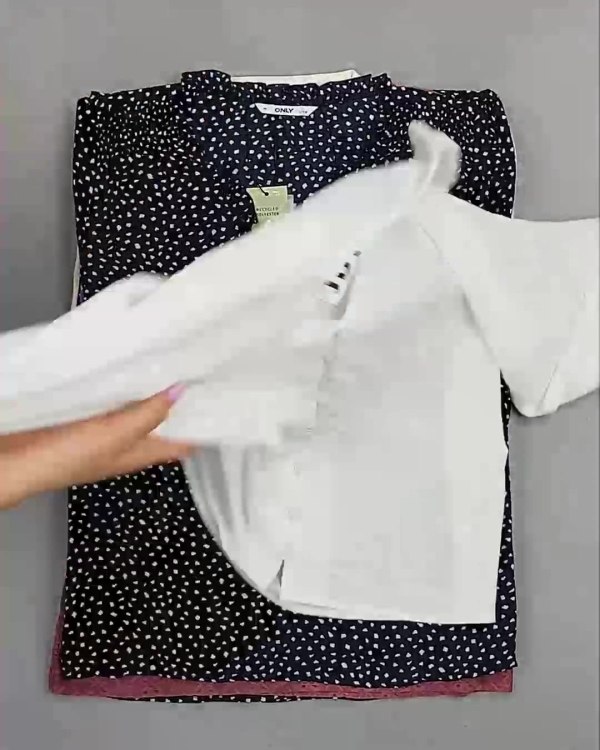 Фотография  545 - Блузки Bestseller 44#5 кг, ЛОТ №6082 оптом в Петропавловске-Камчатском и Камчатском крае