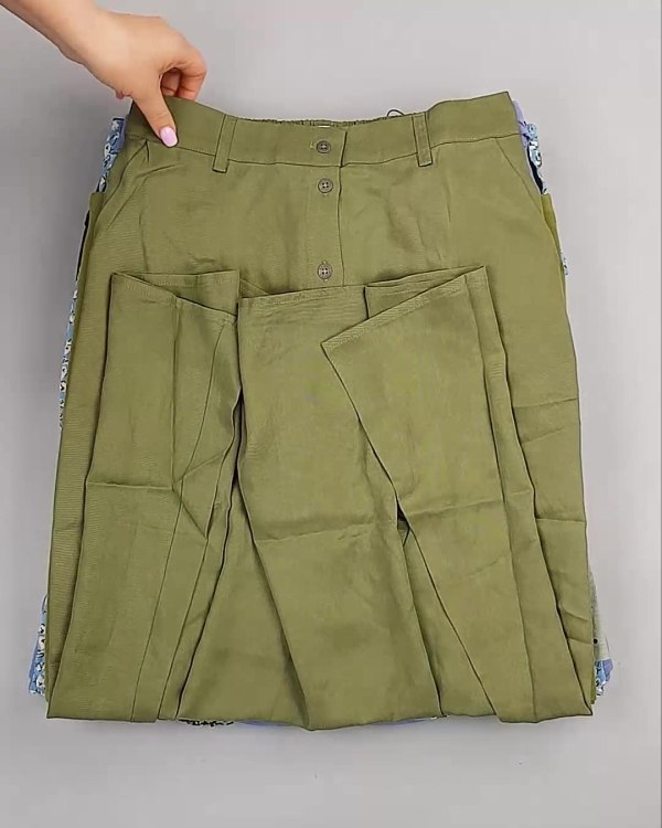 Фотография  335 - Юбки Bestseller 44#5 кг, ЛОТ №6119 оптом в Петропавловске-Камчатском и Камчатском крае