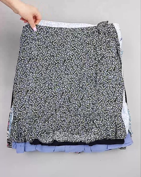 Фотография  721 - Юбки Bestseller 44#5 кг, ЛОТ №6121 оптом в Петропавловске-Камчатском и Камчатском крае