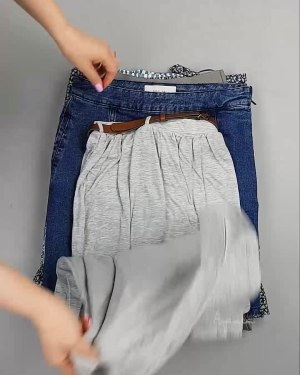 Фотография  878 - Юбки Bestseller 44#5 кг, ЛОТ №6123 оптом в Петропавловске-Камчатском и Камчатском крае