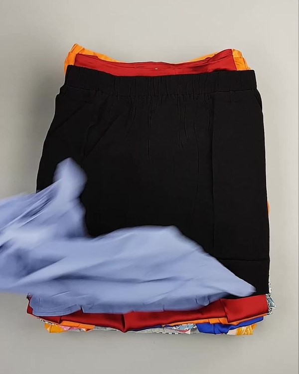 Фотография  546 - Юбки Bestseller 44#5 кг, ЛОТ №6123 оптом в Петропавловске-Камчатском и Камчатском крае