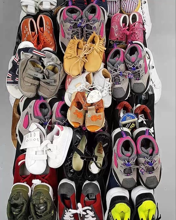 Фотография  852 - Обувь СТОК дети лето#15,4 кг, ЛОТ №6192 оптом в Петропавловске-Камчатском и Камчатском крае