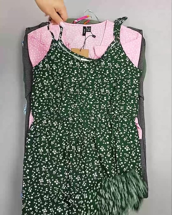 Фотография  914 - Платья Bestseller 44#5 кг, ЛОТ №6538 оптом в Петропавловске-Камчатском и Камчатском крае