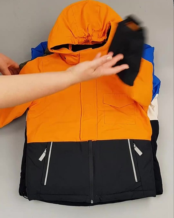 Фотография  744 - Верхняя одежда TCM kids 074#7 кг, ЛОТ №6681 оптом в Петропавловске-Камчатском и Камчатском крае