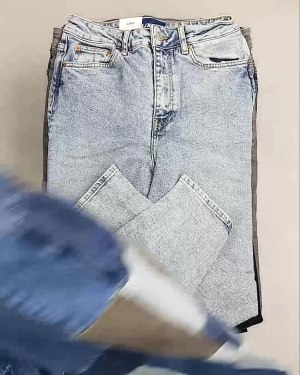 Фотография  149 - Джинсы женские Дания#10 кг, ЛОТ №6762 оптом в Петропавловске-Камчатском и Камчатском крае