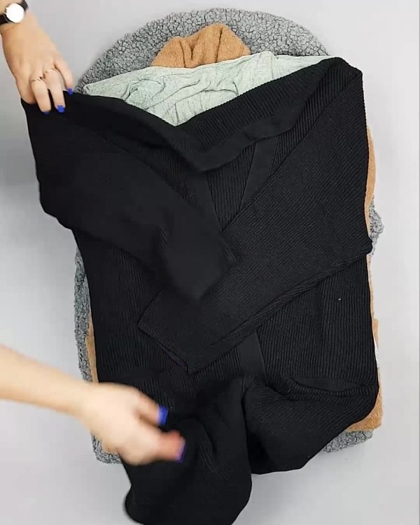 Фотография  704 - Кардиганы СТОК CAN#10 кг, ЛОТ №6887 оптом в Петропавловске-Камчатском и Камчатском крае