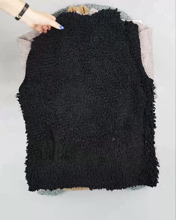 Фотография  119 - Кардиганы СТОК CAN#10 кг, ЛОТ №6887 оптом в Петропавловске-Камчатском и Камчатском крае