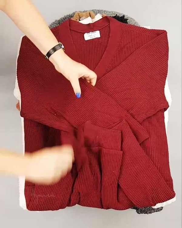 Фотография  891 - Кардиганы СТОК CAN#10 кг, ЛОТ №6887 оптом в Петропавловске-Камчатском и Камчатском крае