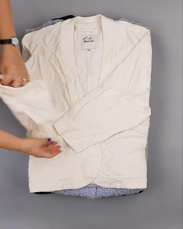 Фотография  844 - Кардиганы СТОК CAN#10 кг, ЛОТ №6888 оптом в Петропавловске-Камчатском и Камчатском крае