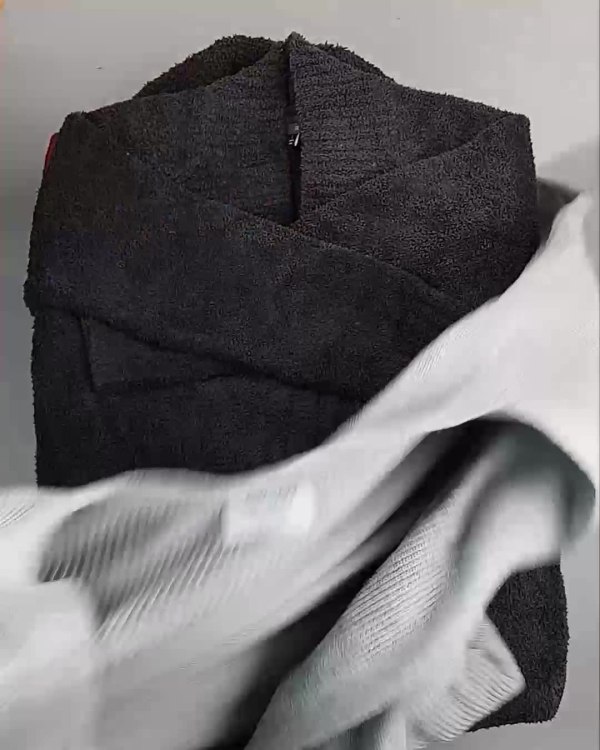 Фотография  371 - Кардиганы СТОК CAN#10 кг, ЛОТ №6888 оптом в Петропавловске-Камчатском и Камчатском крае