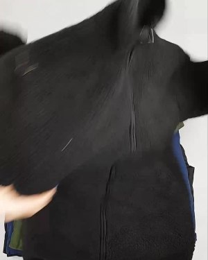 Фотография  612 - Верхняя одежда Дания#10,1 кг ЛОТ №6909 оптом в Петропавловске-Камчатском и Камчатском крае