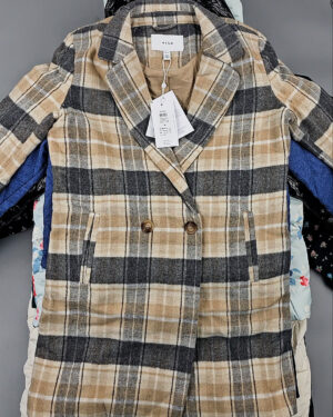 Купить Верхняя одежда VILA#10 кг, ЛОТ №6824 оптом в Петропавловске-Камчатском и Камчатском крае