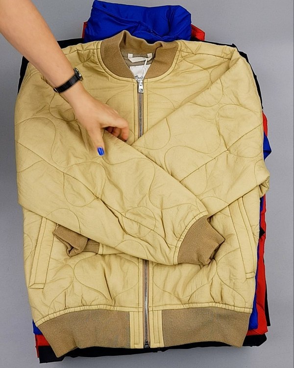 Фотография  241 - Ветровки CAN 084#10 кг, ЛОТ №6939 оптом в Петропавловске-Камчатском и Камчатском крае