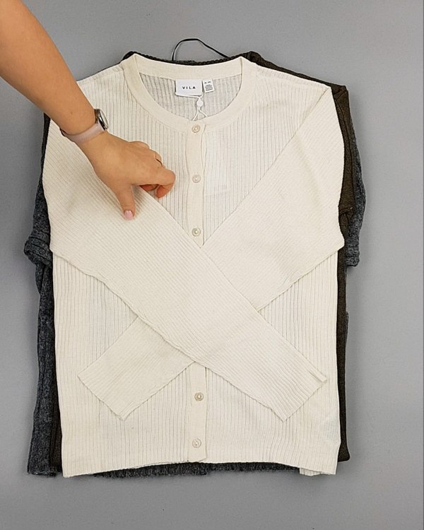 Фотография  842 - Кардиганы VILA W 104#7 кг, ЛОТ №7155 оптом в Петропавловске-Камчатском и Камчатском крае