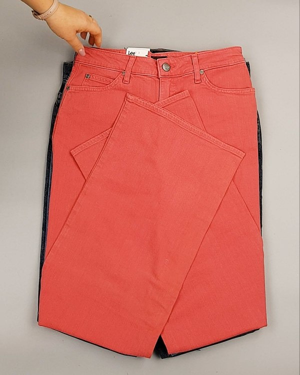 Фотография  558 - Джинсы LEE м/ж#7,9 кг, ЛОТ №7032 оптом в Петропавловске-Камчатском и Камчатском крае