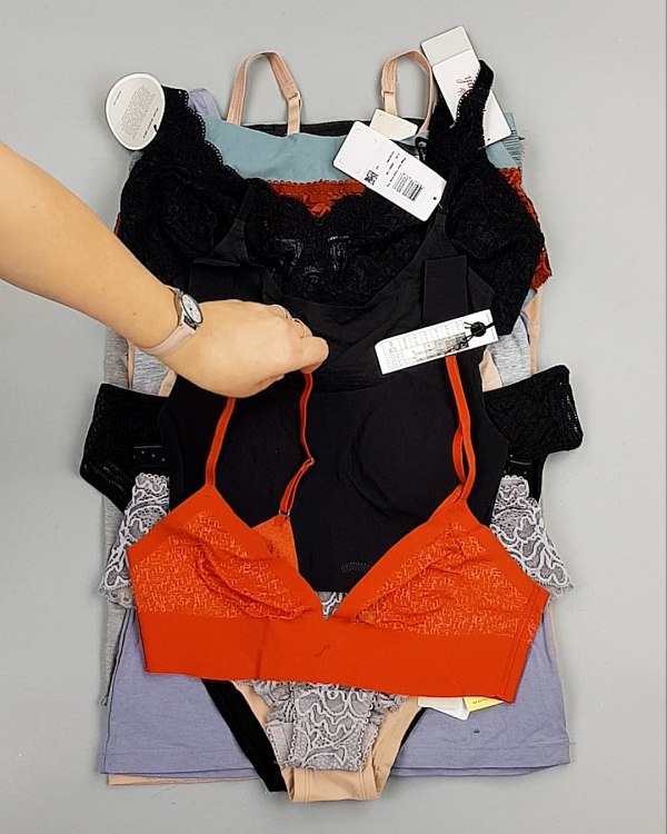 Фотография  253 - Нижнее белье TRIUMPH 104#33 шт, ЛОТ №7134 оптом в Петропавловске-Камчатском и Камчатском крае