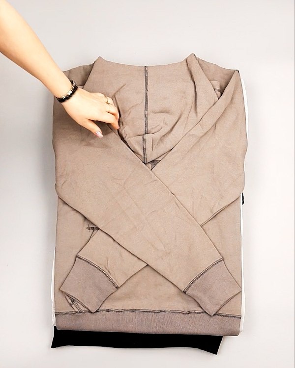 Фотография  365 - Толстовки СТОК CAN 0424#10 кг, ЛОТ №7447 оптом в Петропавловске-Камчатском и Камчатском крае