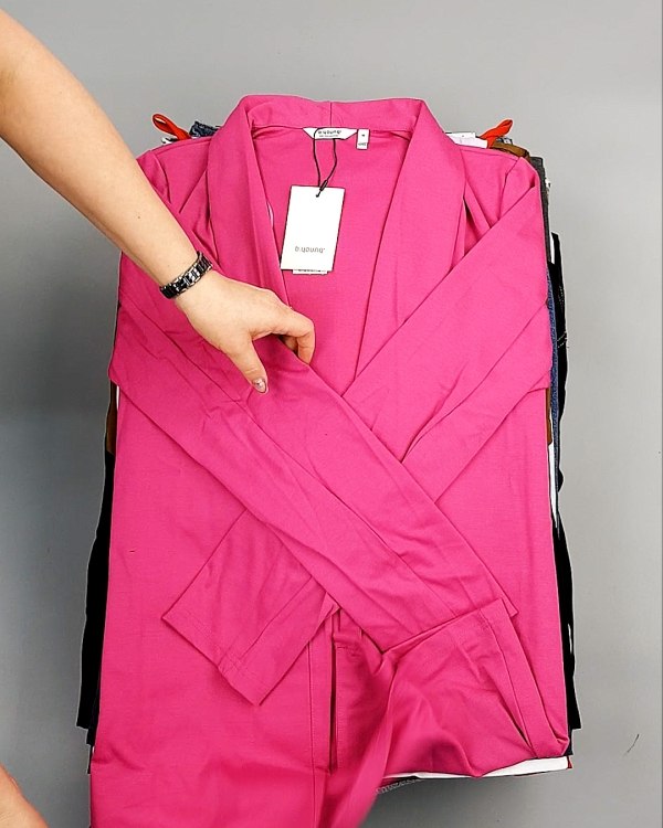 Фотография  976 - Bestseller Summer mix 104#15 кг, ЛОТ №7494 оптом в Петропавловске-Камчатском и Камчатском крае