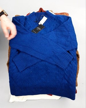 Фотография  967 - Джемпера СТОК CAN 084#7 кг, ЛОТ №7651 оптом в Петропавловске-Камчатском и Камчатском крае