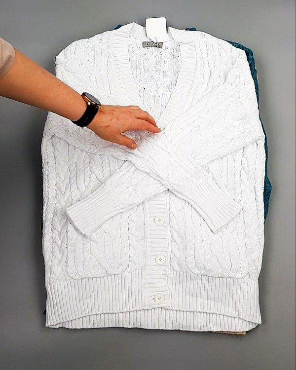 Фотография  662 - Джемпера СТОК CAN 084#7 кг оптом в Петропавловске-Камчатском и Камчатском крае