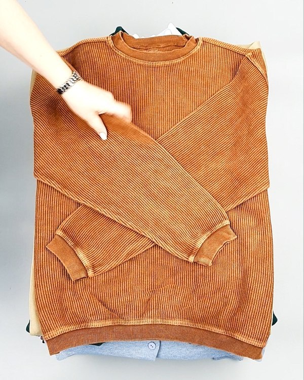 Фотография  367 - SWEATSHIRT CAN 084#10 кг, ЛОТ №7620 оптом в Петропавловске-Камчатском и Камчатском крае