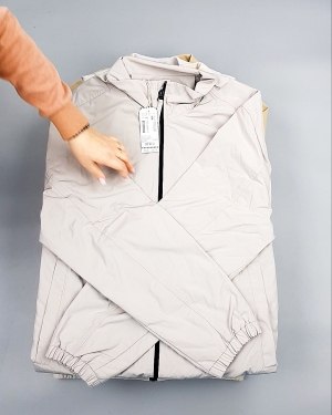 Фотография  246 - Верхняя одежда весна TOM TAILOR 124#7,1 кг, ЛОТ №7580 оптом в Петропавловске-Камчатском и Камчатском крае