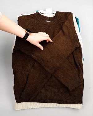 Фотография  833 - Джемпера СТОК CAN 084#7 кг, ЛОТ №7647 оптом в Петропавловске-Камчатском и Камчатском крае