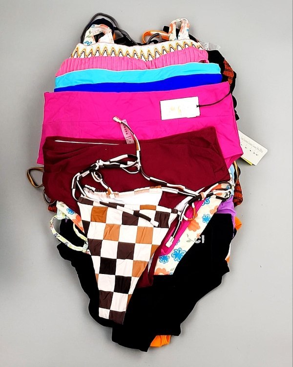 Фотография  748 - Купальники AMAZON жен 015#4 кг, ЛОТ №7796 оптом в Петропавловске-Камчатском и Камчатском крае