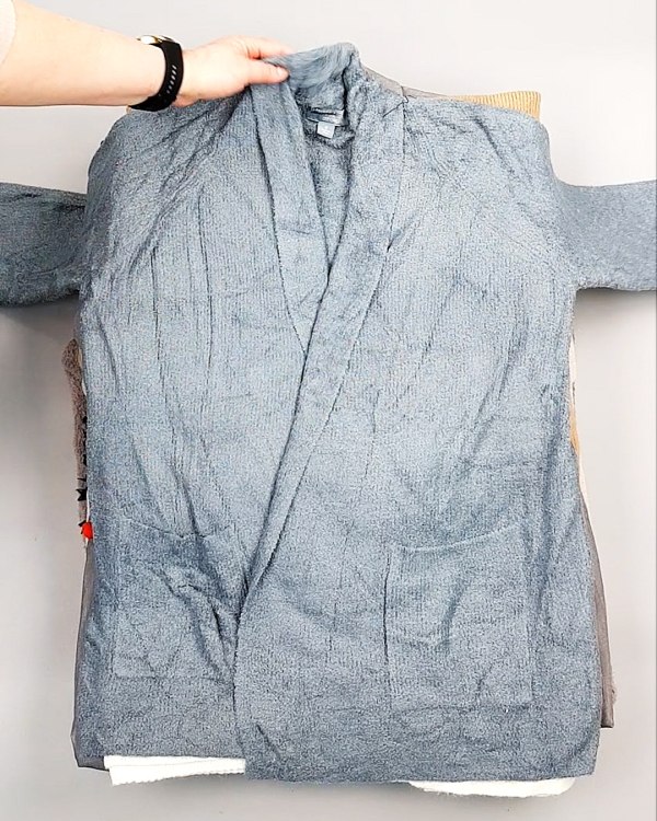 Фотография  844 - Кардиганы СТОК CAN 084#7 кг, ЛОТ №7673 оптом в Петропавловске-Камчатском и Камчатском крае