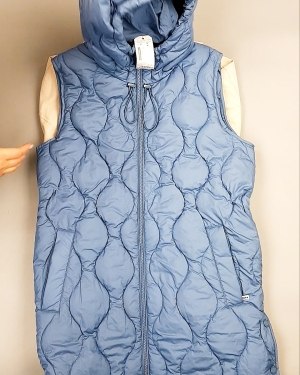 Фотография  660 - Верхняя одежда весна TOM TAILOR 124#7,8 кг, ЛОТ №7581 оптом в Петропавловске-Камчатском и Камчатском крае