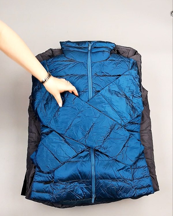 Фотография  499 - Верхняя одежда AMAZON жен 015#10 кг, ЛОТ №7712 оптом в Петропавловске-Камчатском и Камчатском крае