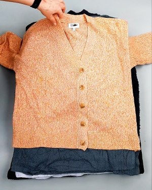 Фотография  801 - Джемпера СТОК CAN 084#7 кг, ЛОТ №7648 оптом в Петропавловске-Камчатском и Камчатском крае