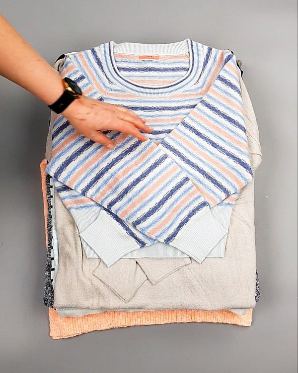 Фотография  581 - Джемпера легкие СТОК CAN 084#7 кг, ЛОТ №7635 оптом в Петропавловске-Камчатском и Камчатском крае