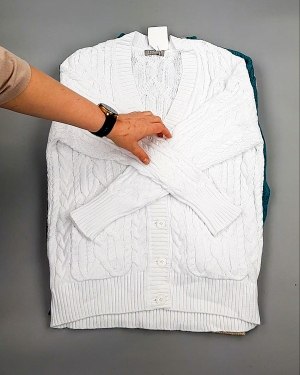 Фотография 402 - Джемпера СТОК CAN 084#7 кг, ЛОТ №7647 оптом в Петропавловске-Камчатском и Камчатском крае