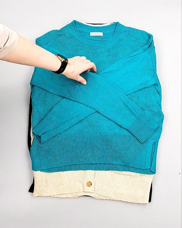 Фотография  564 - Джемпера СТОК CAN 084#7 кг, ЛОТ №7647 оптом в Петропавловске-Камчатском и Камчатском крае