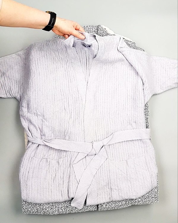 Фотография  626 - Кардиганы СТОК CAN 084#7 кг, ЛОТ №7671 оптом в Петропавловске-Камчатском и Камчатском крае