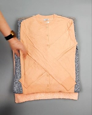 Фотография 600 - Джемпера легкие СТОК CAN 084#7 кг, ЛОТ №7635 оптом в Петропавловске-Камчатском и Камчатском крае