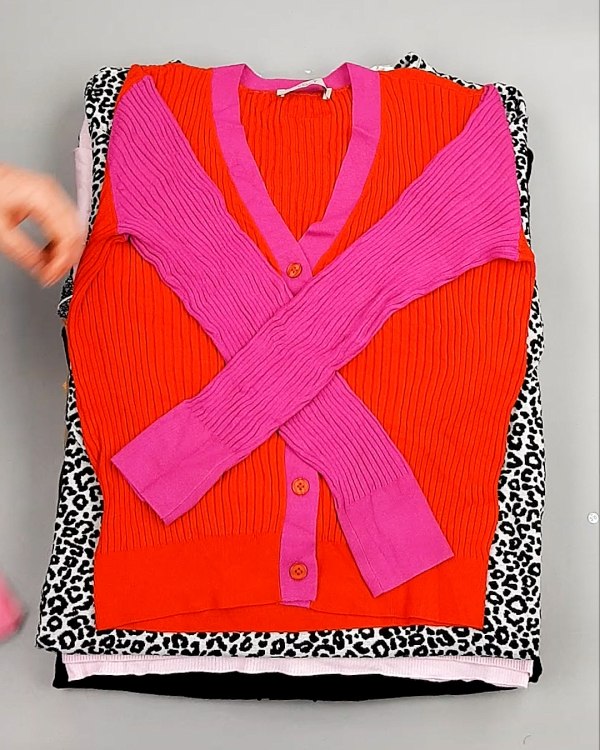 Фотография  975 - Джемпера легкие СТОК CAN 084#7 кг, ЛОТ №7632 оптом в Петропавловске-Камчатском и Камчатском крае