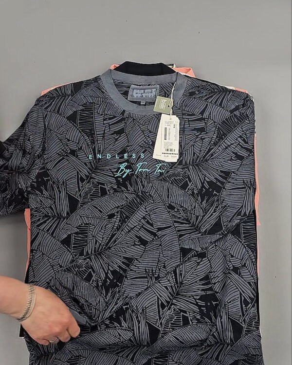 Фотография  956 - TOM TAILOR mix 0424#15 кг, ЛОТ №8431 оптом в Петропавловске-Камчатском и Камчатском крае