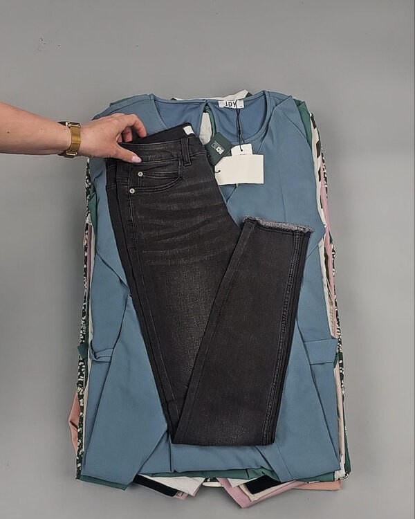 Фотография  244 - JDY Summer mix 045#15 кг, ЛОТ №8424 оптом в Петропавловске-Камчатском и Камчатском крае